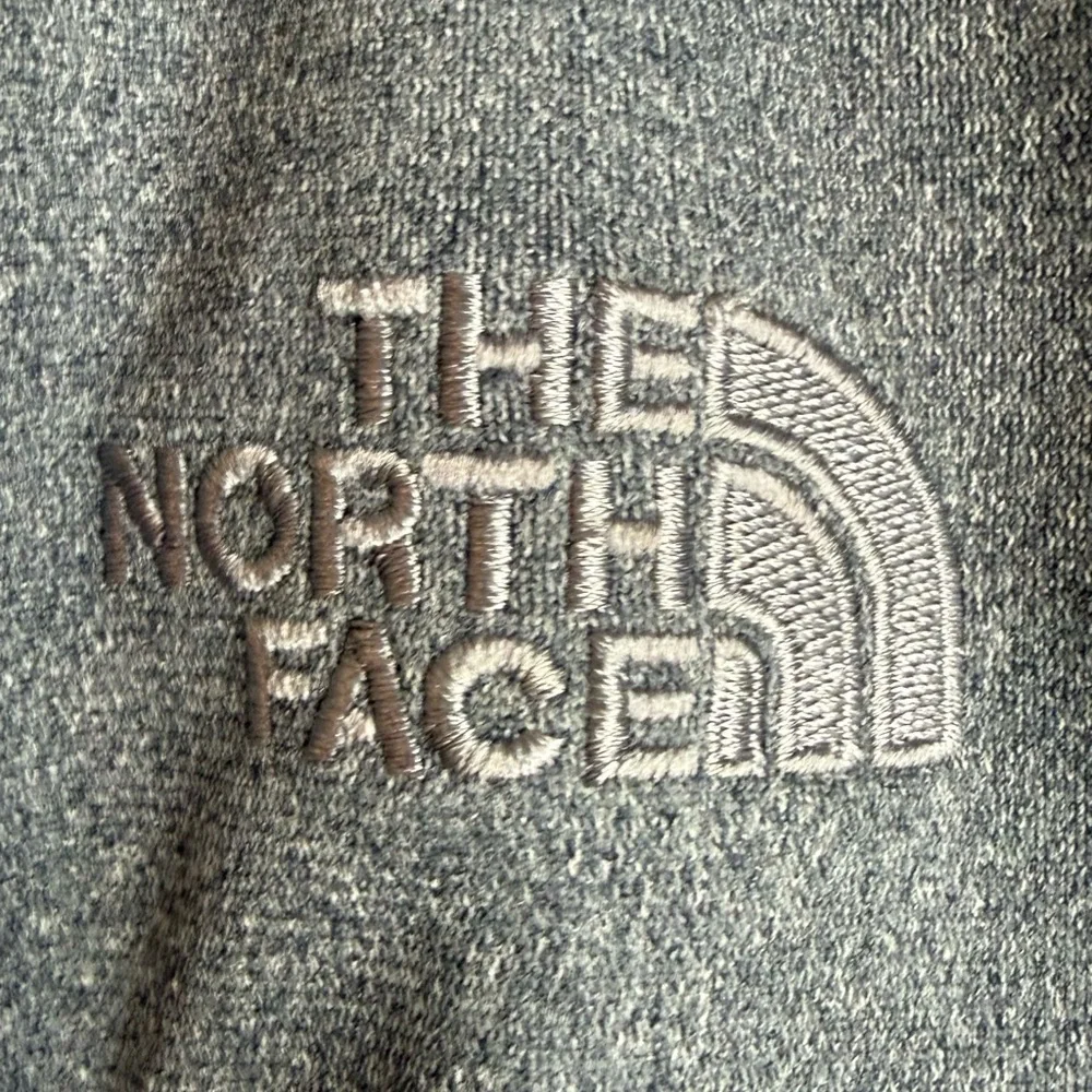 The North Face Men's Tech 1/4 Zip Pullover in Urban Navy Heather sz S